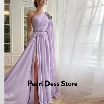 Елегантна рокля за абитуриентски бал от шифон лавандула цвят, с кристални мъниста, вечерна рокля трапецовидна форма с намаляване на едното рамо и с висока страна