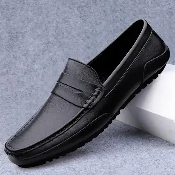 Мъжки обувки с горния слой от телешка кожа 2023 г., на новост на пролетта, лека луксозна естествена кожа, популярен в Интернет ежедневни кожени обувки, мъжки обувки на точки