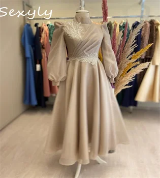 Произведено по поръчка Мюсюлманската вечерна рокля цвят шампанско 2023, Елегантна рокля Миди с високо воротом, вечерна рокля от Турция трапецовидна форма с аппликацией и дълъг ръкав