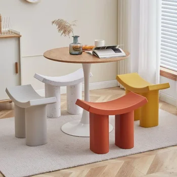 Скандинавски извити столче за преобличане на обувки, модерен лампа в има вратата, луксозен малък пластмасов стол, стол за дневна, Ниска пейка Sillas