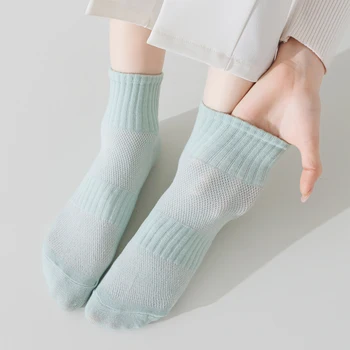 Търговия на едро на Висококачествени Дамски чорапи голям размер, дишащи Спортни чорапи, Мрежести Ежедневни Спортни Летни Средни Фини чорапи Sokken Women